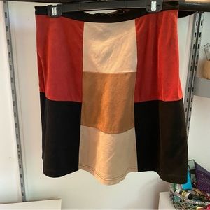 Women’s skirt with square pattern